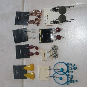 8 Pairs of Pierced Earrings NEW #118